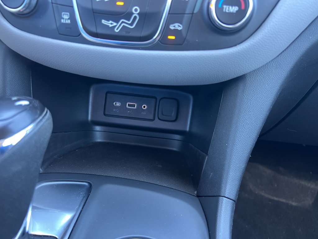 Certified 2021 Chevrolet Equinox LS FWD image 33