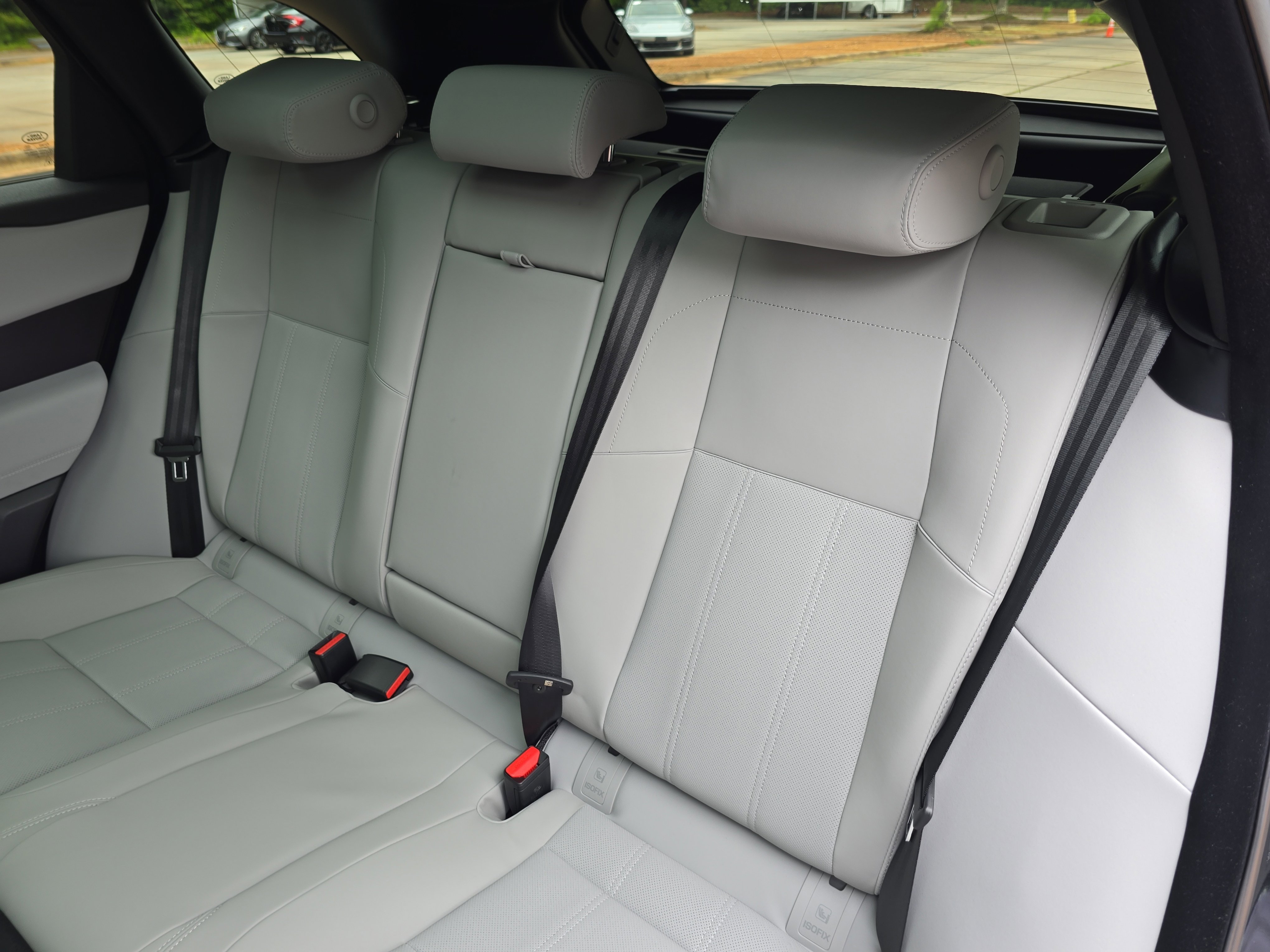 New 2026 Land Rover Range Rover Velar Dynamic SE image 14