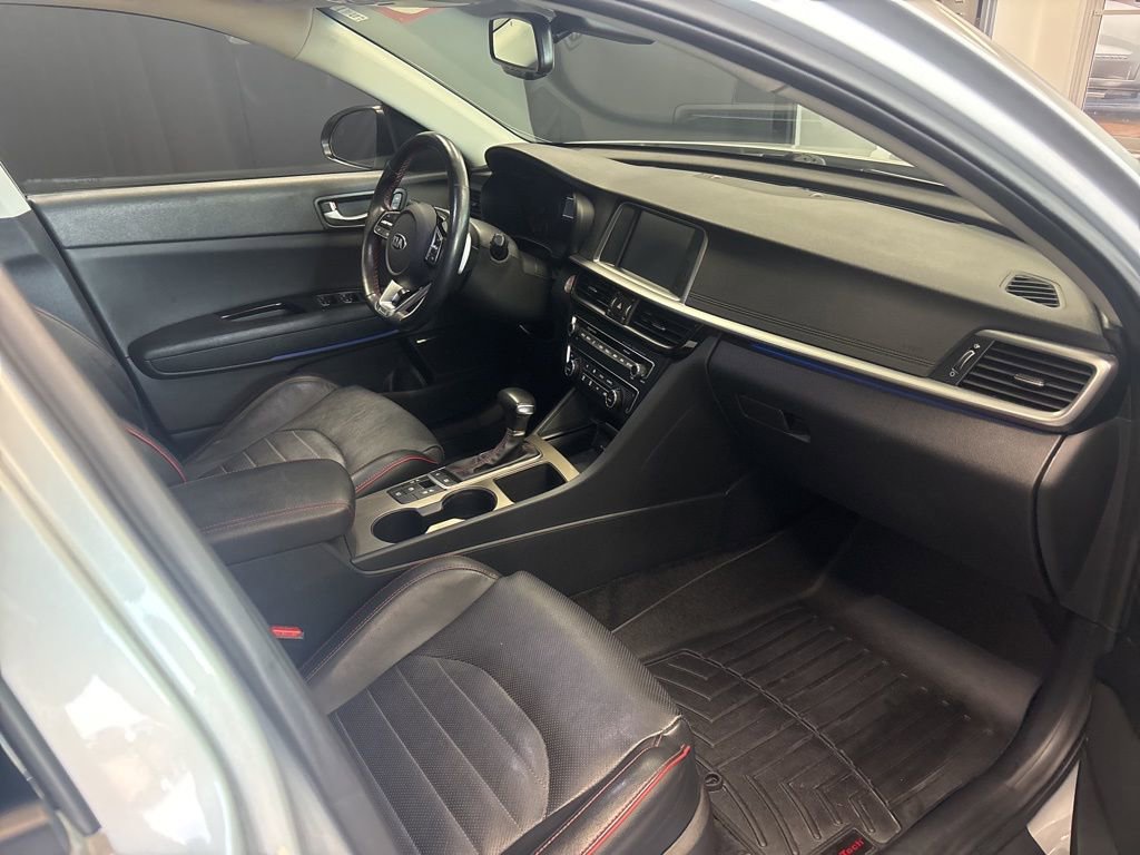 Used 2020 Kia Optima SX image 9