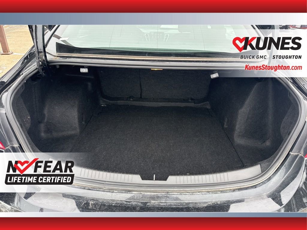 Used 2024 Chevrolet Malibu LT image 19