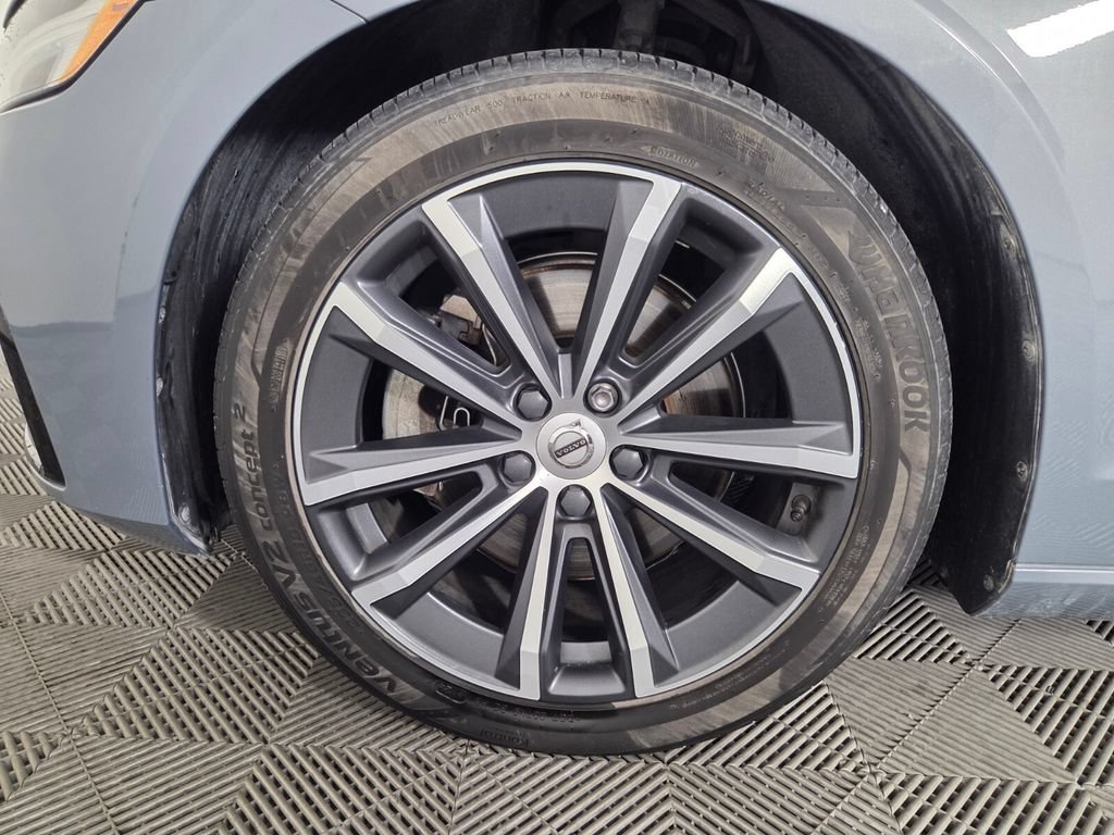 Used 2022 Volvo S60 B5 Momentum AWD/4WD image 7