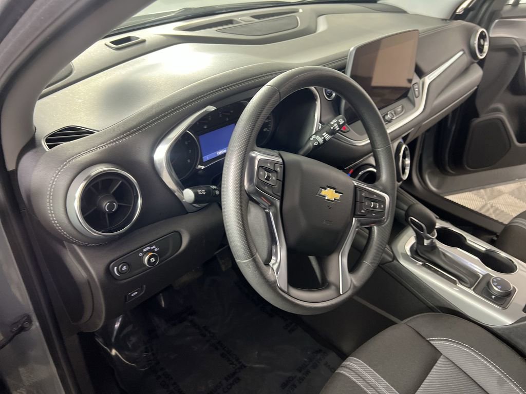 Certified 2025 Chevrolet Blazer LT image 11