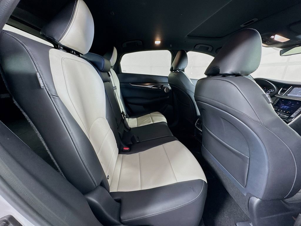 Certified 2025 INFINITI QX55 Essential image 35