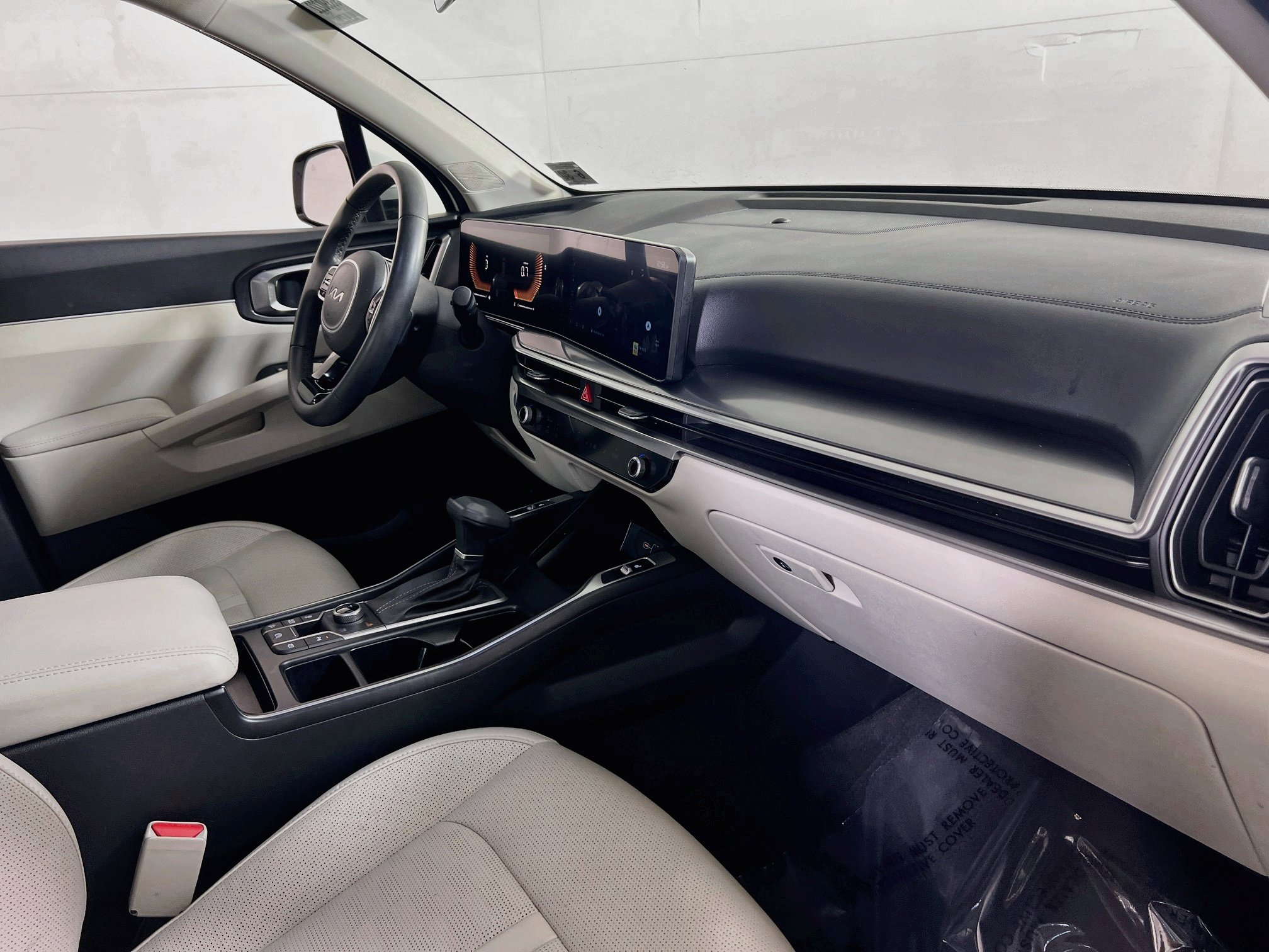 Used 2025 Kia Sorento EX w/ Panoramic Sunroof Package AWD/4WD image 30
