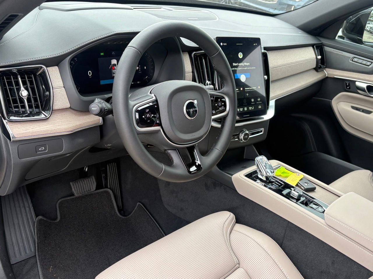 New 2026 Volvo XC90 B6 Ultra w/ Protection Package Premier image 13