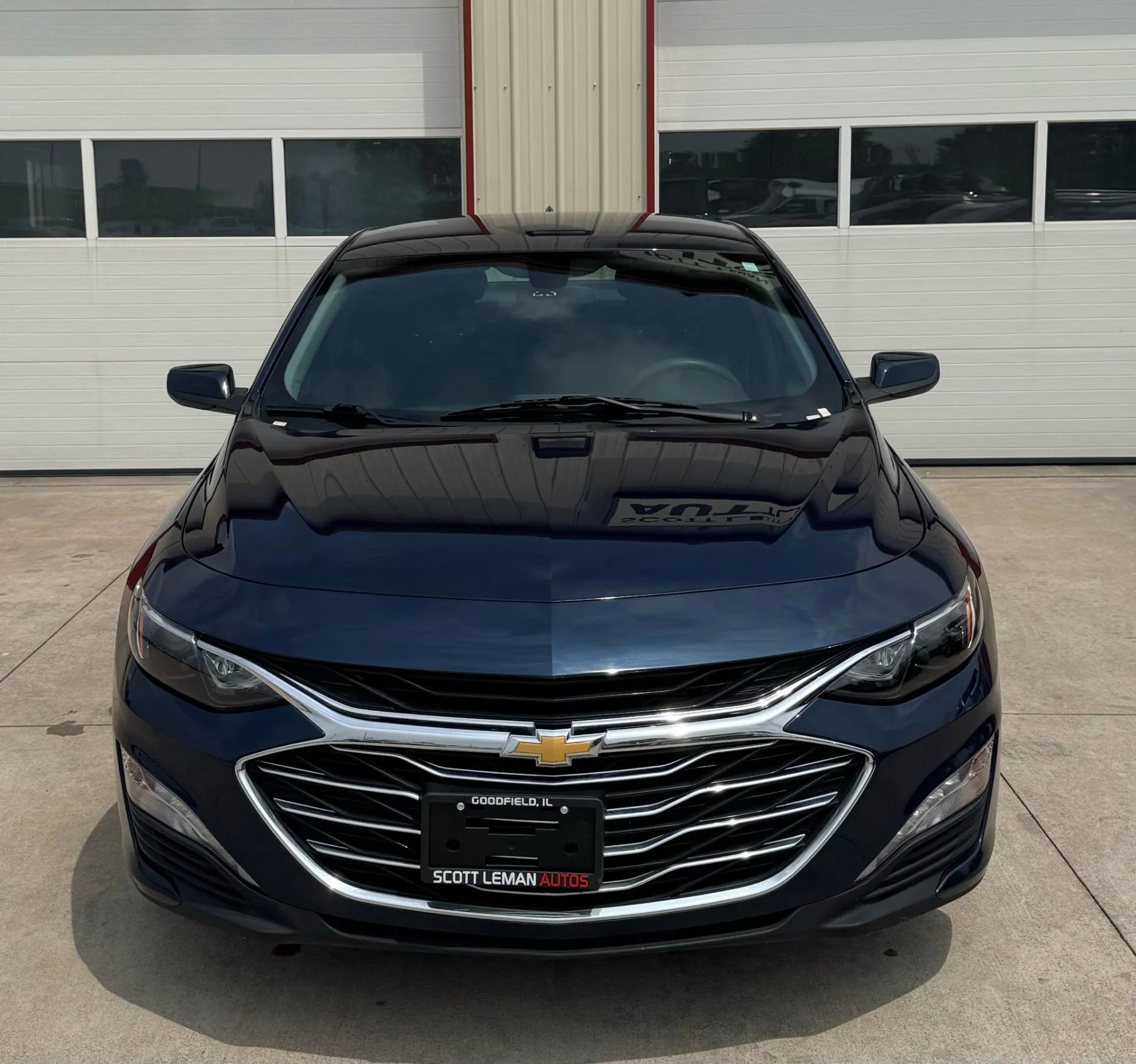 Used 2022 Chevrolet Malibu LT image 2