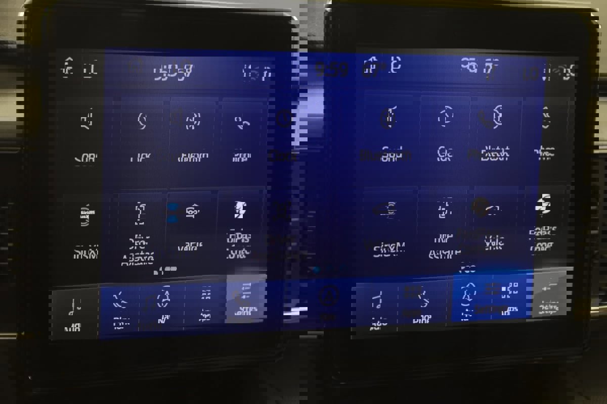 Used 2023 Ford Explorer XLT w/ Equipment Group 202A image 34