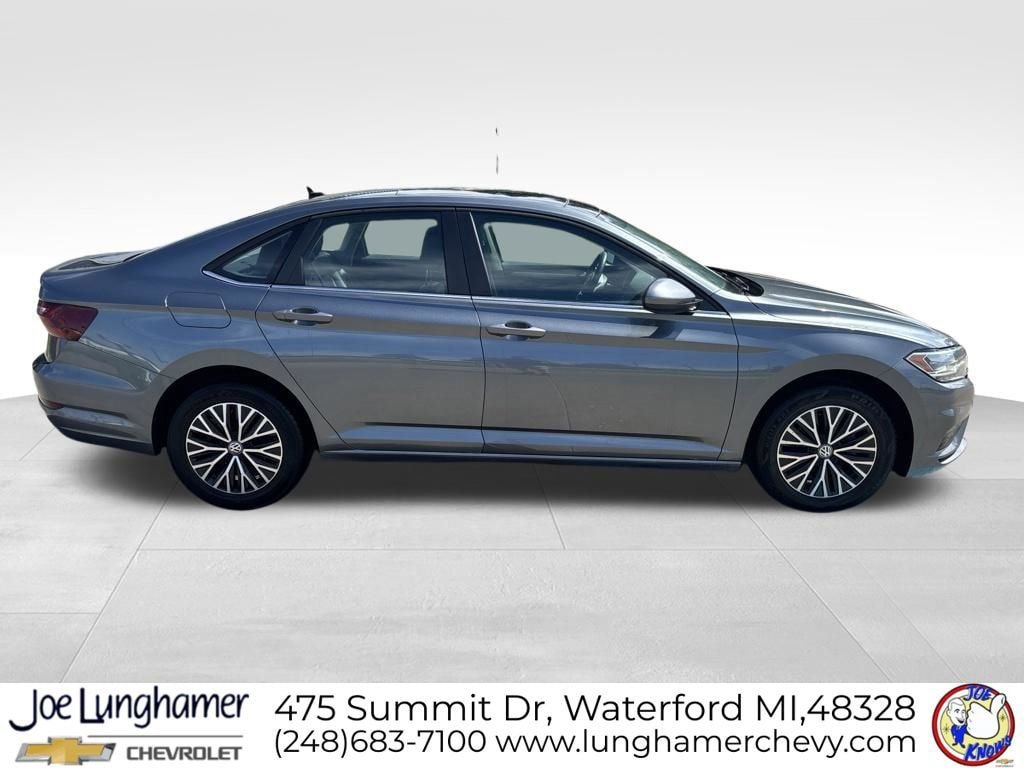 Used 2021 Volkswagen Jetta FWD image 2