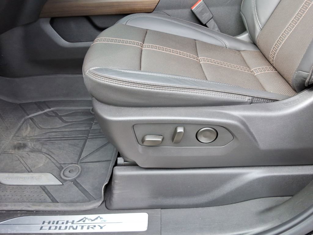 Certified 2026 Chevrolet Silverado 2500 High Country w/ High Country Premium Package AWD/4WD image 27