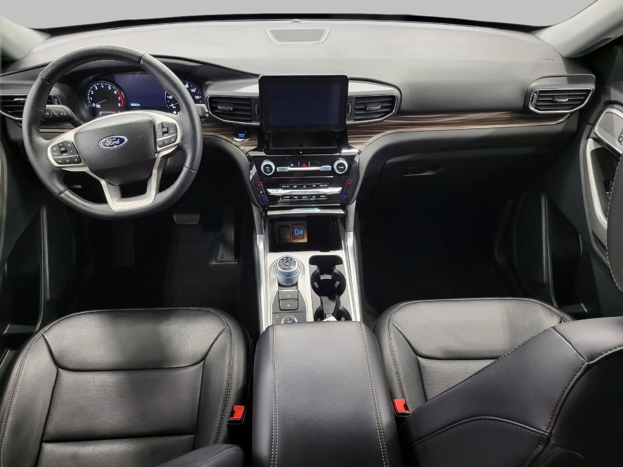 Used 2023 Ford Explorer Limited w/ Equipment Group 301A image 6