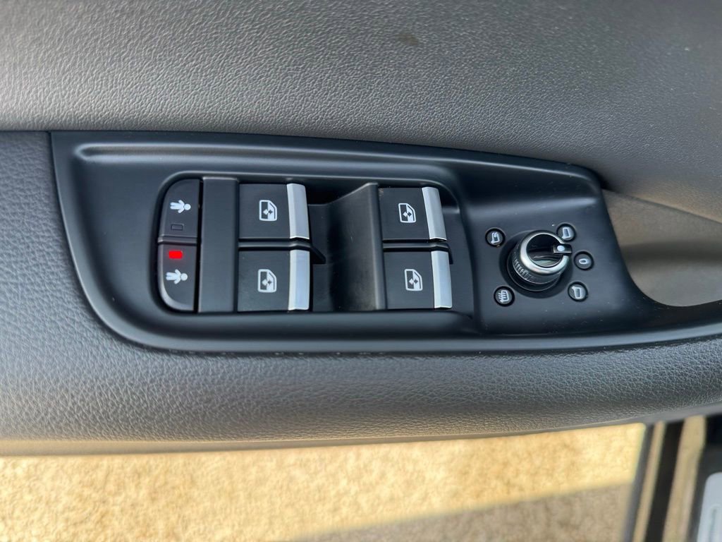 Used 2020 Audi Q7 3.0T Premium Plus w/ Premium Plus Package image 17