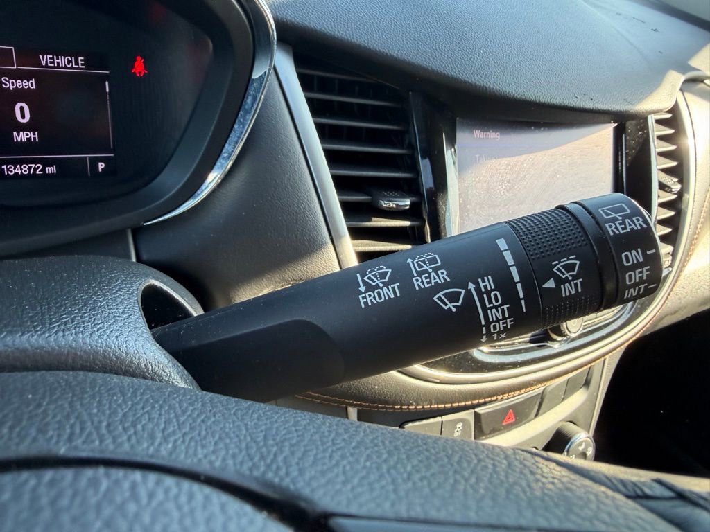 Used 2020 Chevrolet Trax LT w/ Driver Confidence Package FWD image 16