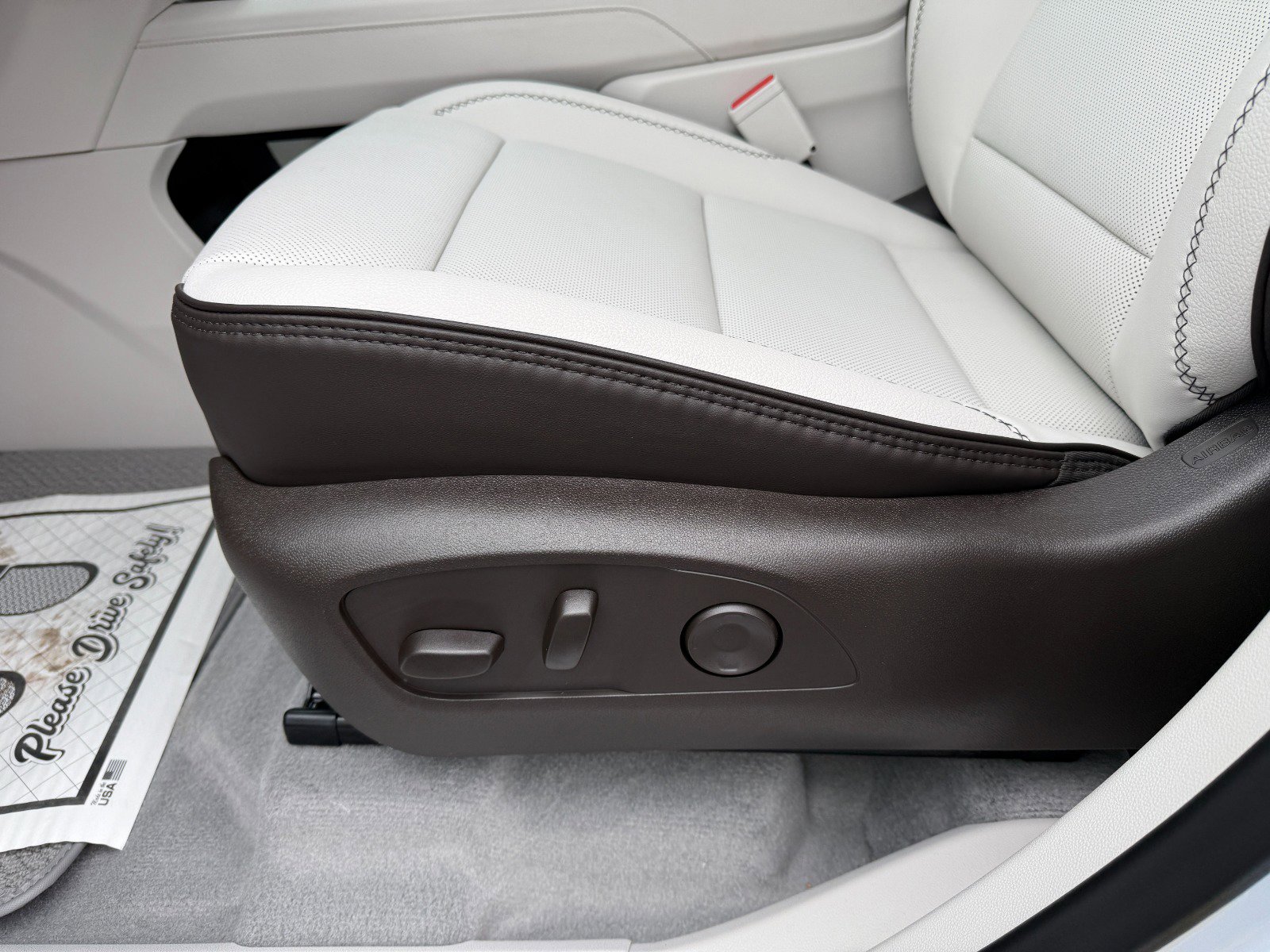 New 2026 GMC Acadia Denali w/ Super Cruise Package image 26