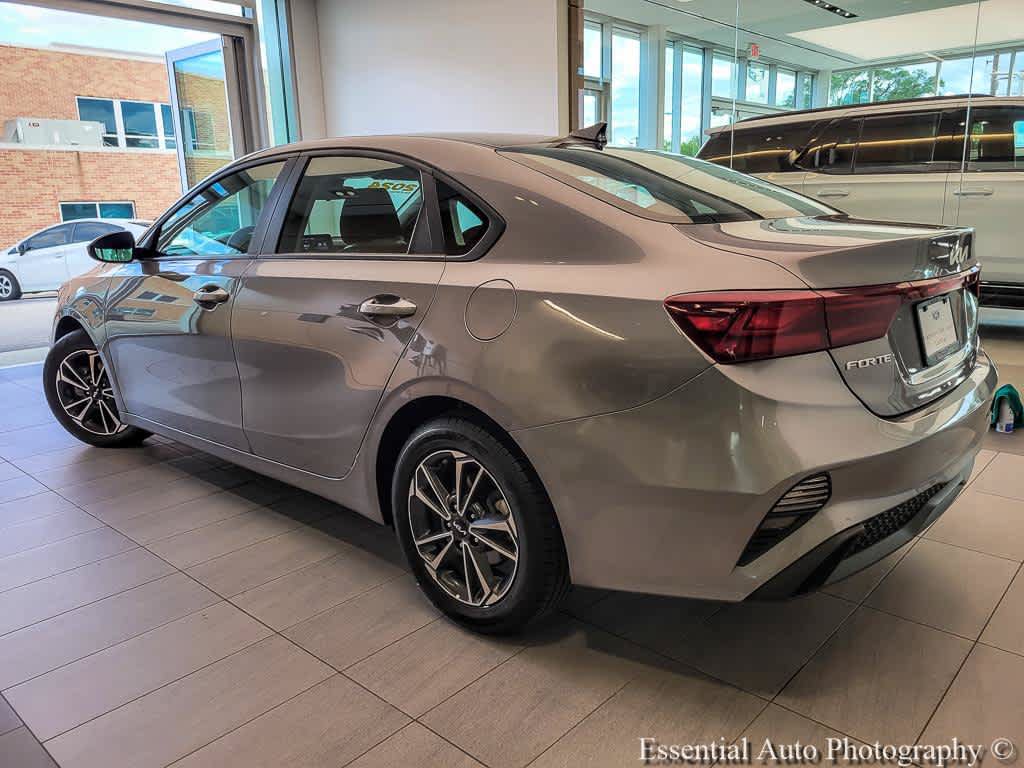 Used 2024 Kia Forte LXS FWD image 8