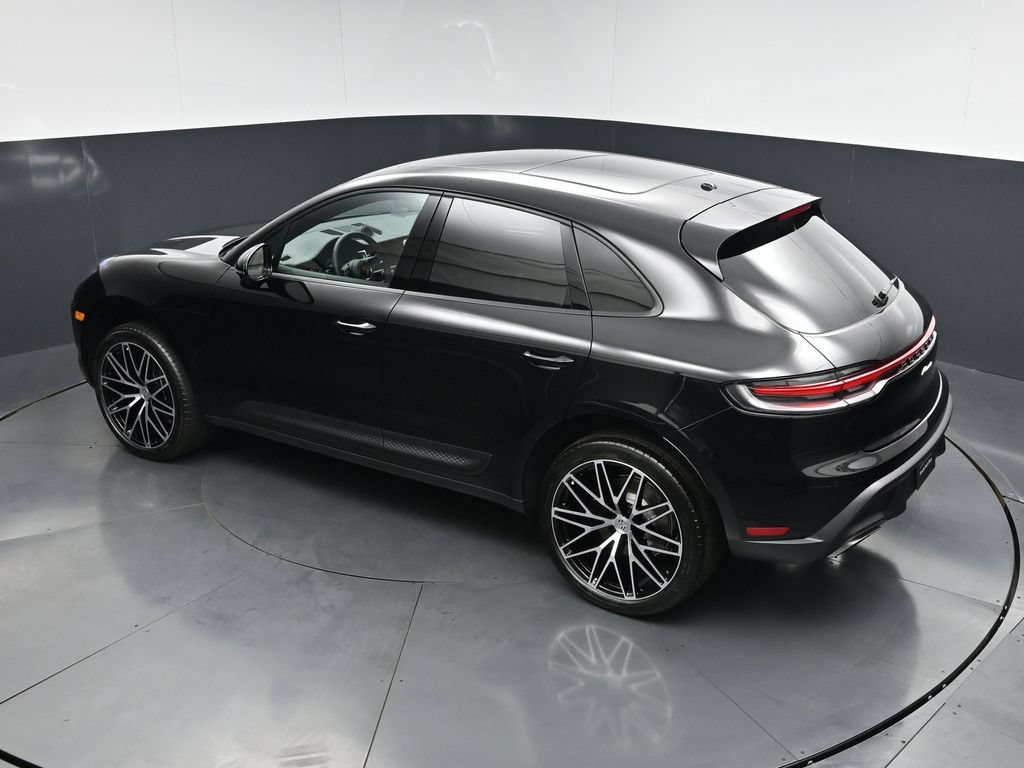 New 2026 Porsche Macan AWD/4WD image 18