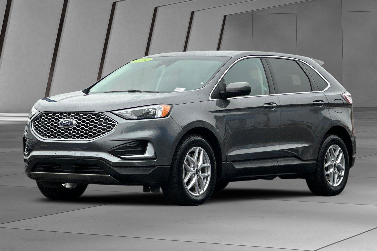 Used 2024 Ford Edge SEL image 8