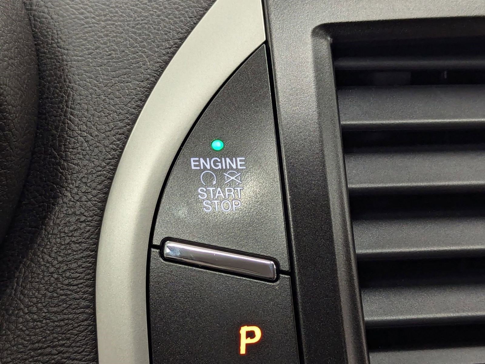 Used 2019 Lincoln MKC Select w/ Select Plus Package image 24