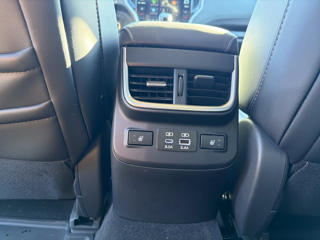 Used 2025 Subaru Outback Touring XT AWD/4WD image 34