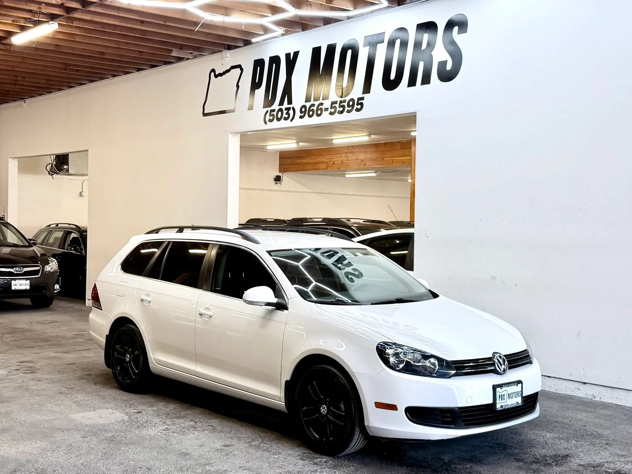 Used 2011 Volkswagen Jetta TDI FWD image 1