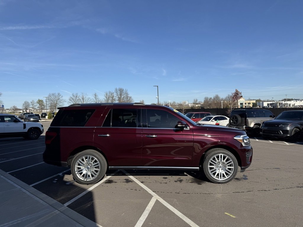 Used 2024 Ford Expedition Limited image 6