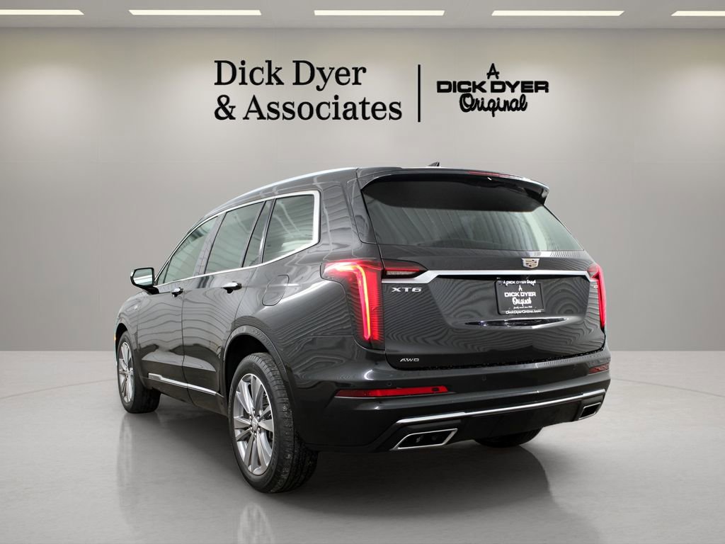 Used 2023 Cadillac XT6 Premium Luxury AWD/4WD image 4