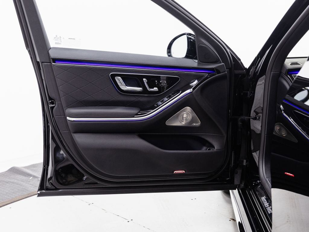 Used 2023 Mercedes-Benz S 580 4MATIC Sedan image 5