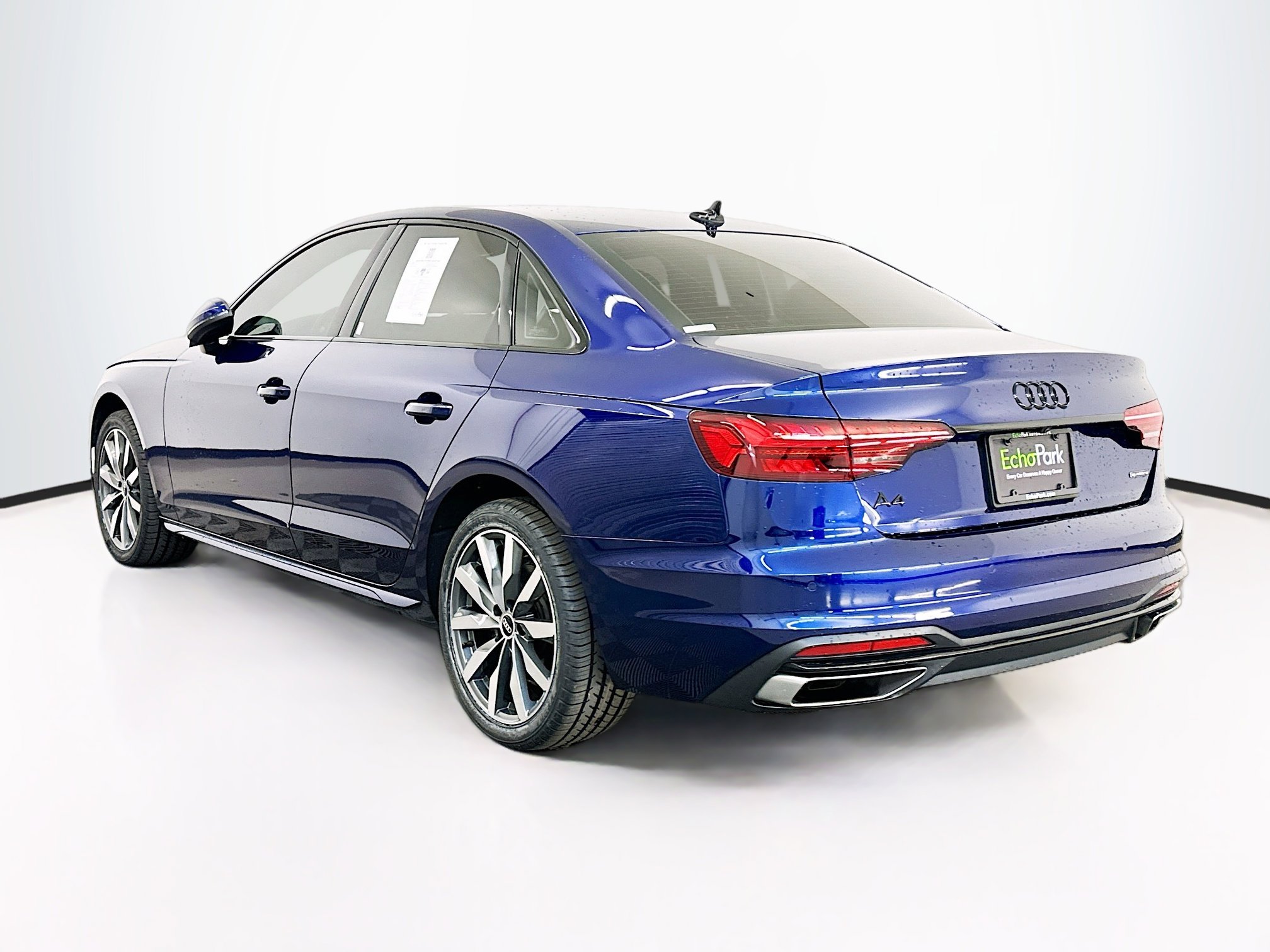 Used 2022 Audi A4 2.0T Premium Plus w/ Premium Plus Package image 5