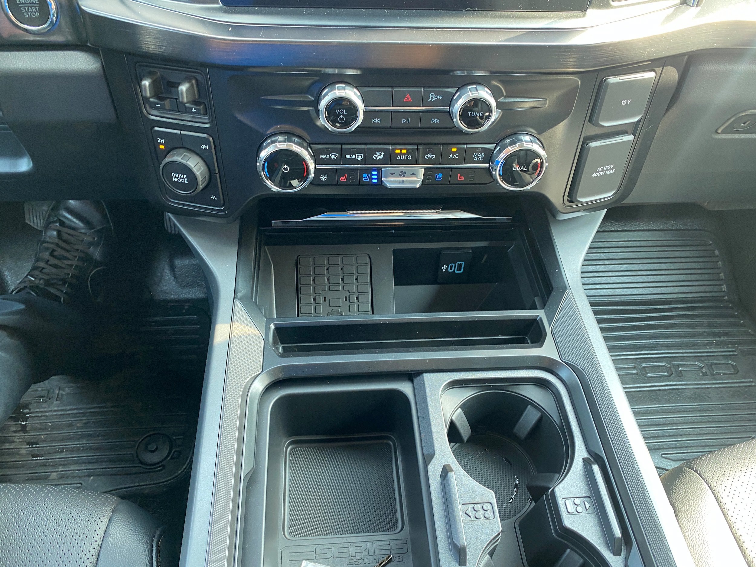 New 2026 Ford F550 4x4 Crew Cab image 40
