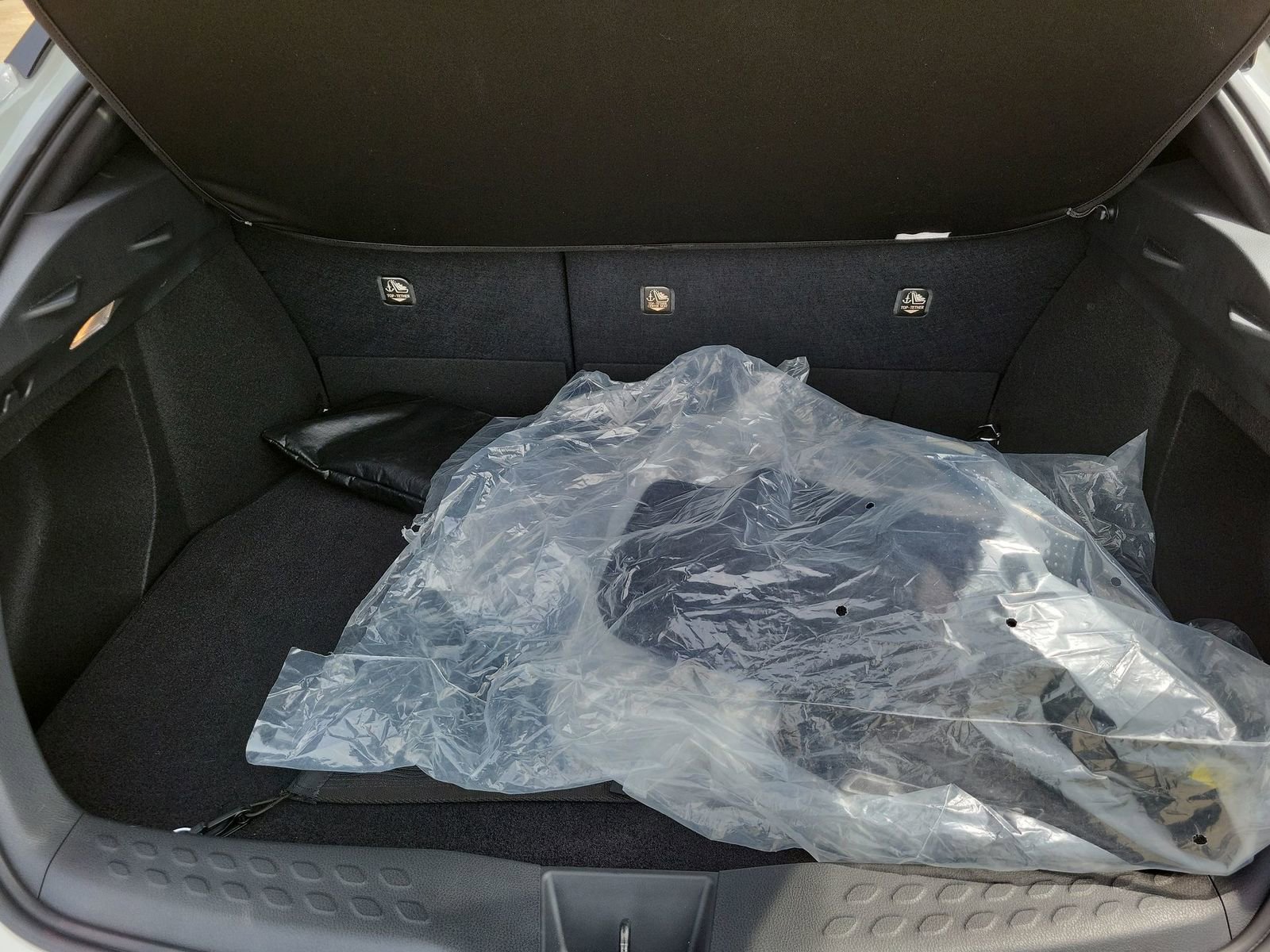 Used 2019 Toyota C-HR Limited image 27