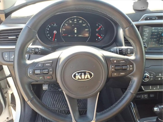 Used 2018 Kia Sorento EX image 19