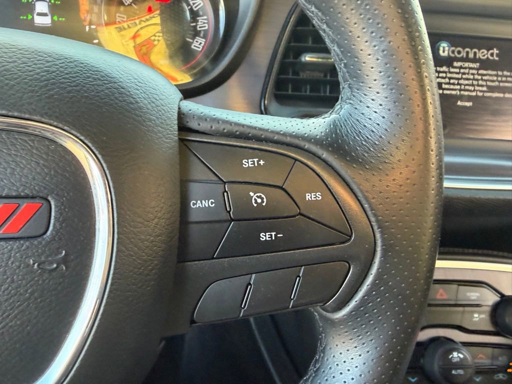 Used 2018 Dodge Challenger SXT w/ Blacktop Package image 10