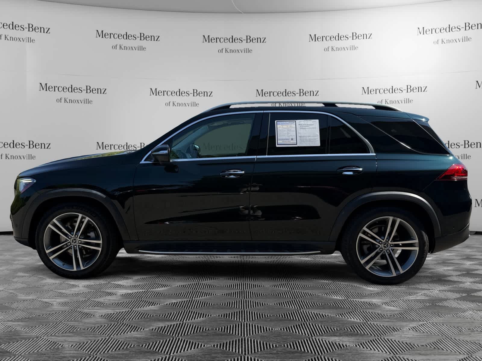 Certified 2020 Mercedes-Benz GLE 350 4MATIC image 2