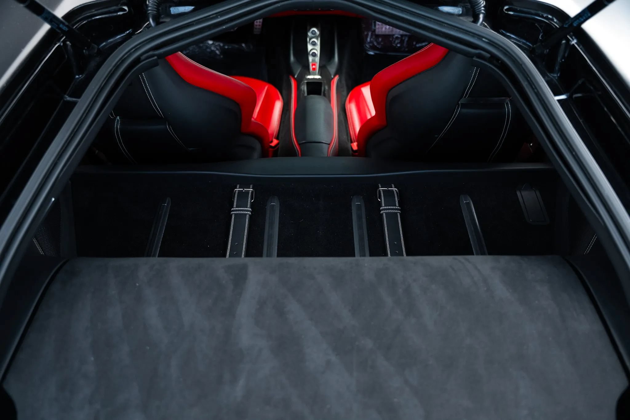 Used 2019 Ferrari 812 Superfast RWD image 48