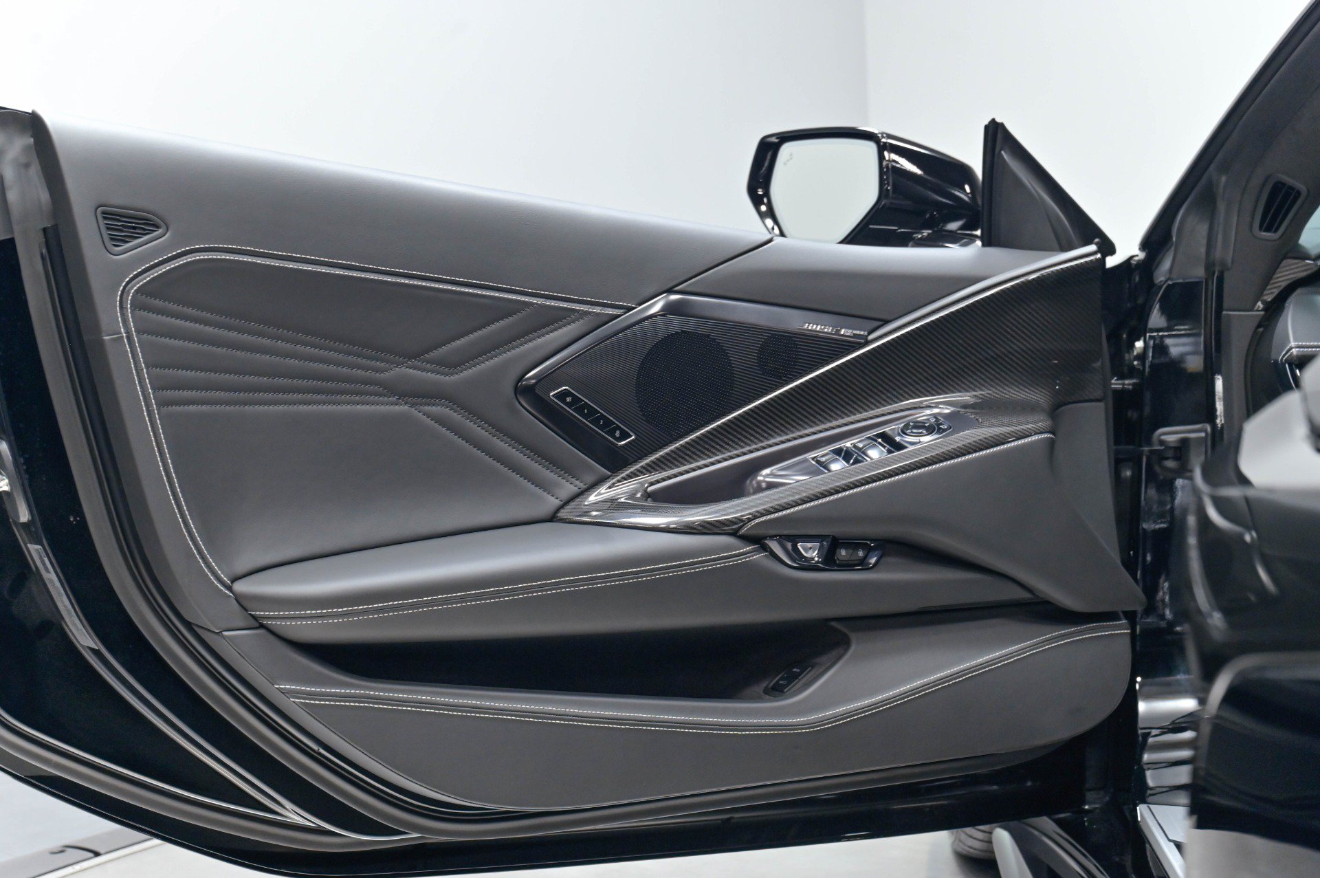 Used 2025 Chevrolet Corvette Z06 RWD image 5