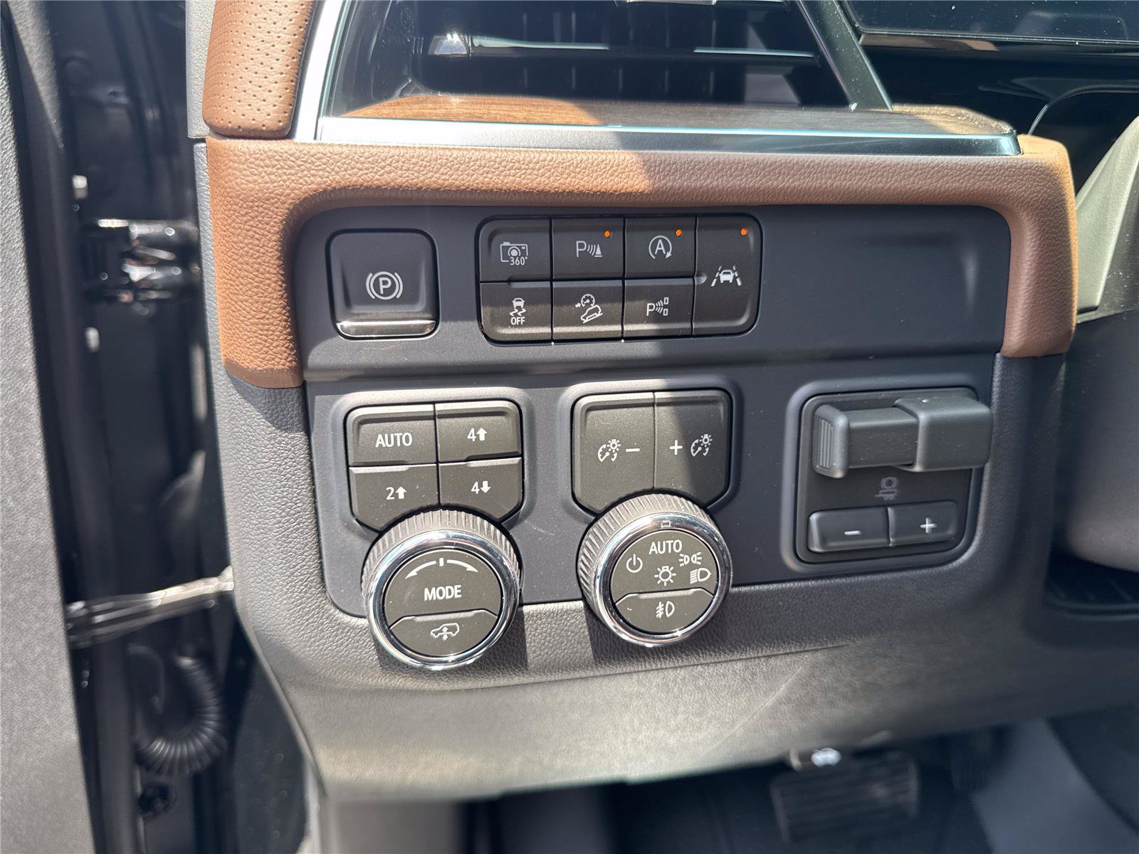 New 2026 Chevrolet Tahoe High Country AWD/4WD image 20