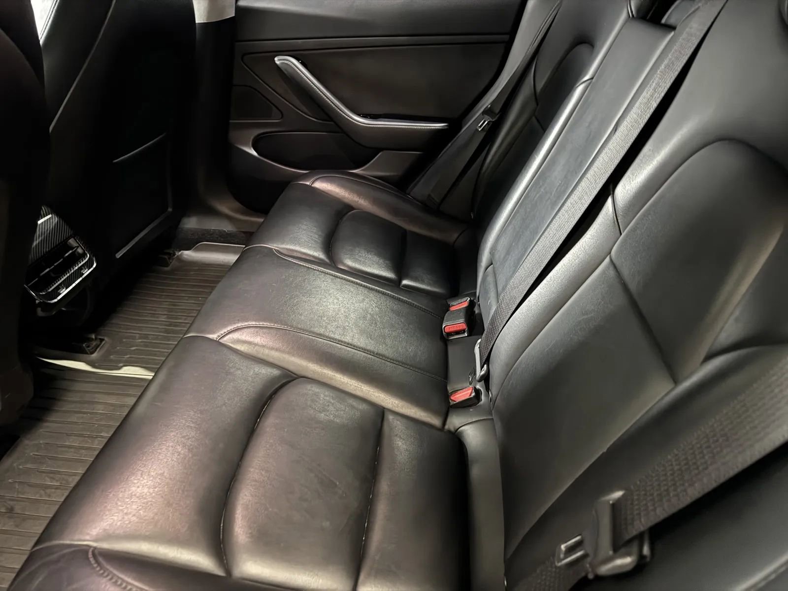 Used 2020 Tesla Model 3 Standard Range Plus image 9