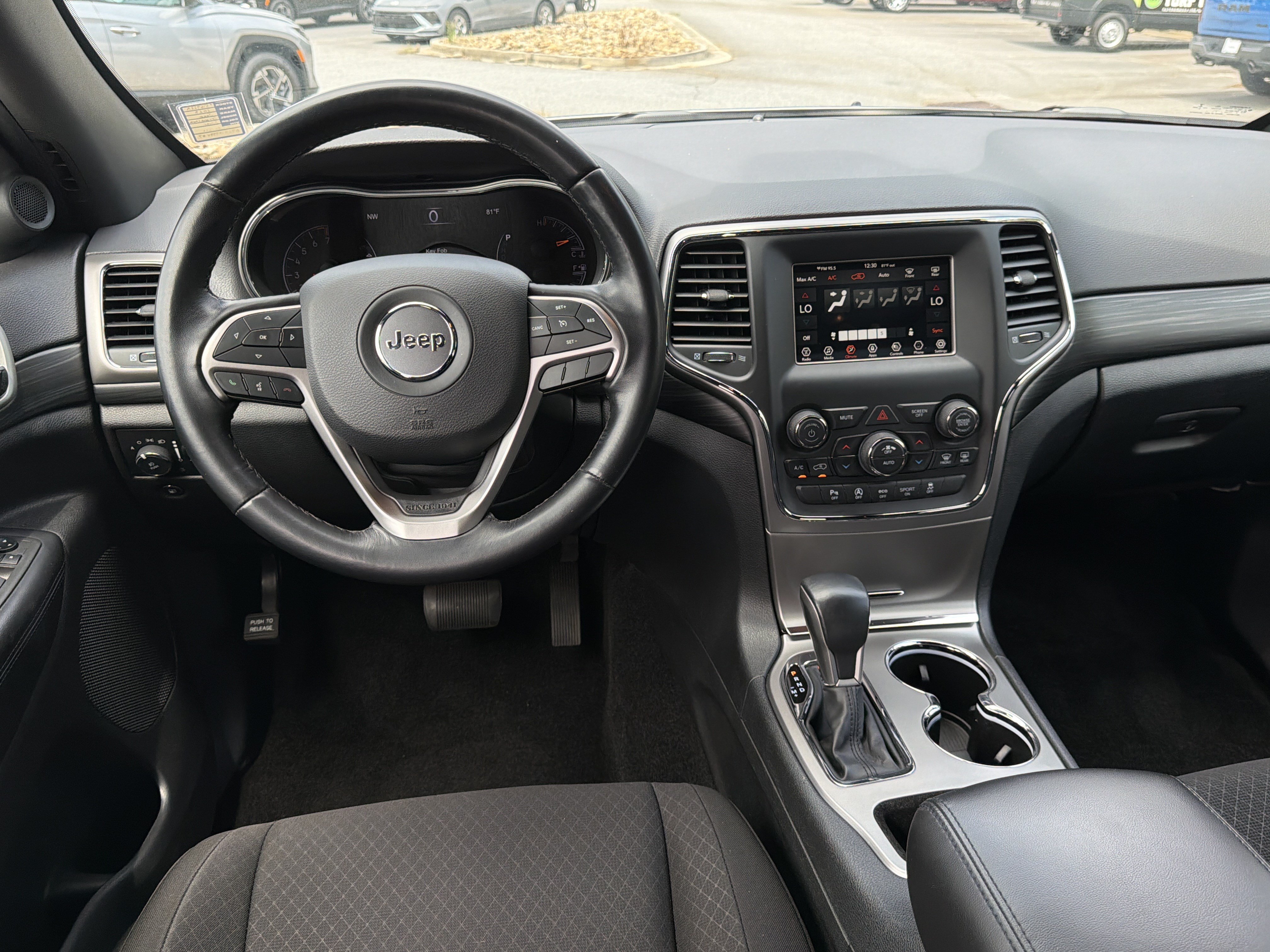 Used 2021 Jeep Grand Cherokee Laredo RWD image 27