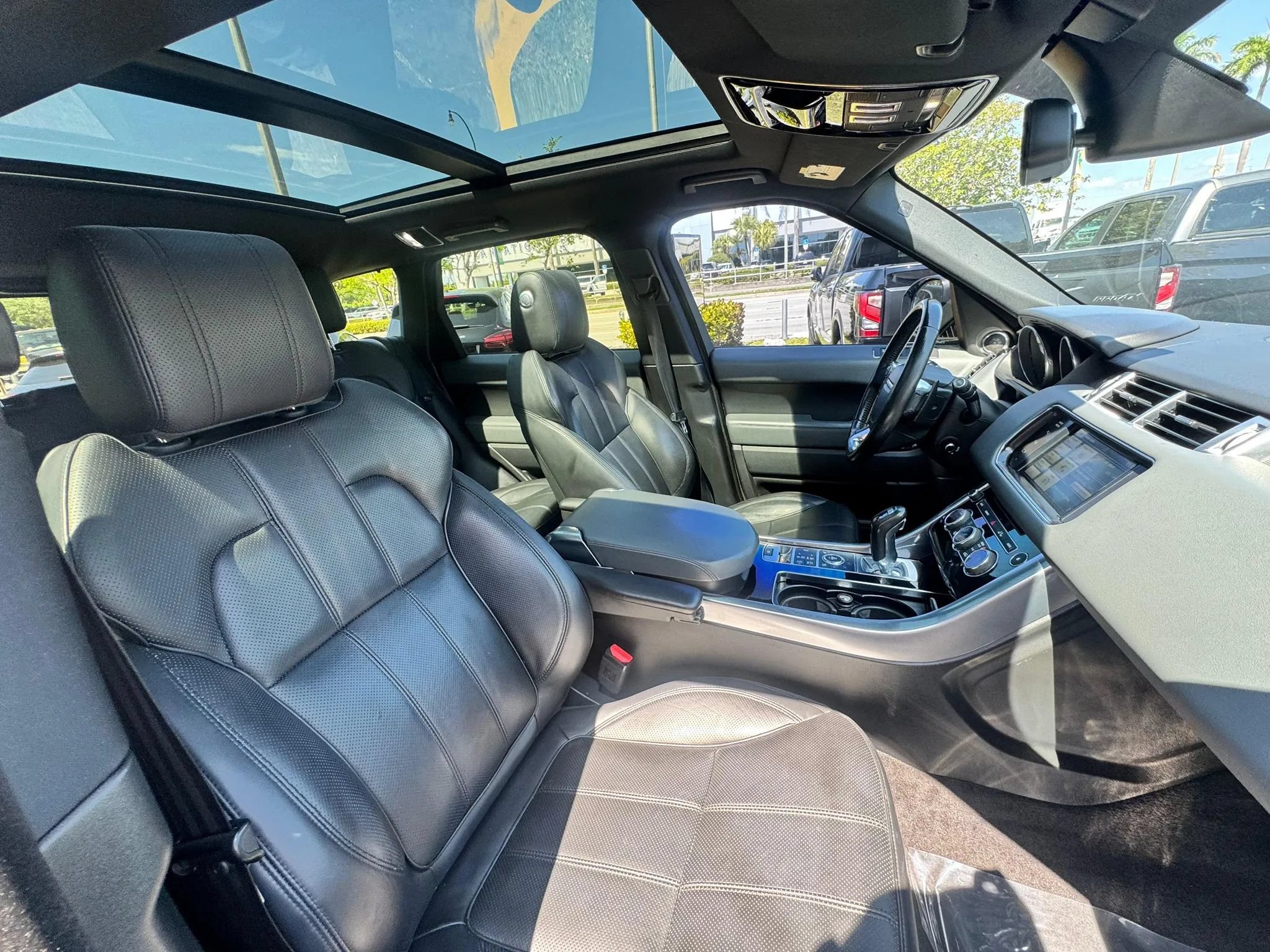 Used 2015 Land Rover Range Rover Sport Supercharged AWD/4WD image 17