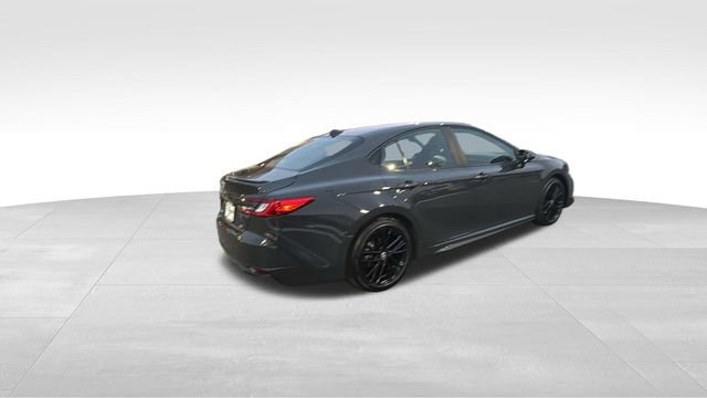 Used 2025 Toyota Camry SE image 32