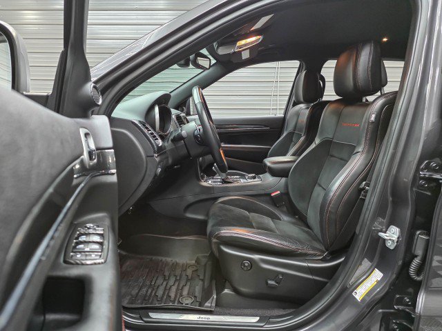 Used 2018 Jeep Grand Cherokee Trailhawk AWD/4WD image 14