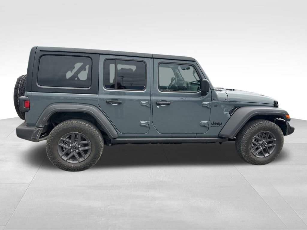 Used 2025 Jeep Wrangler Sport S image 6