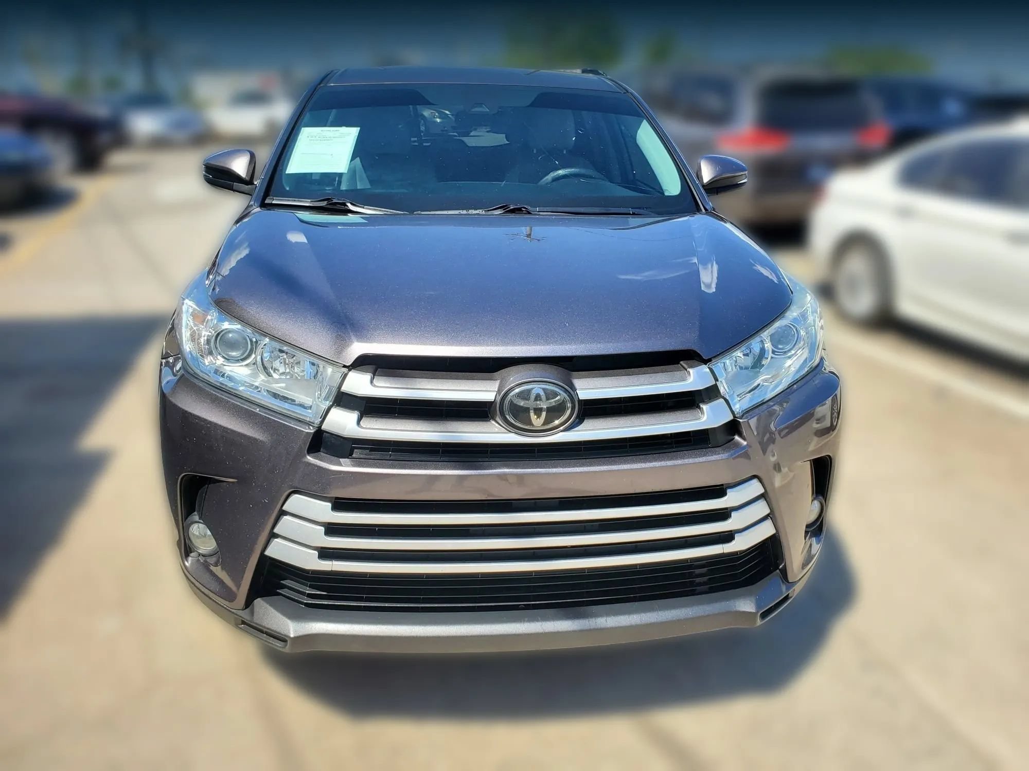 Used 2019 Toyota Highlander Plus FWD image 24