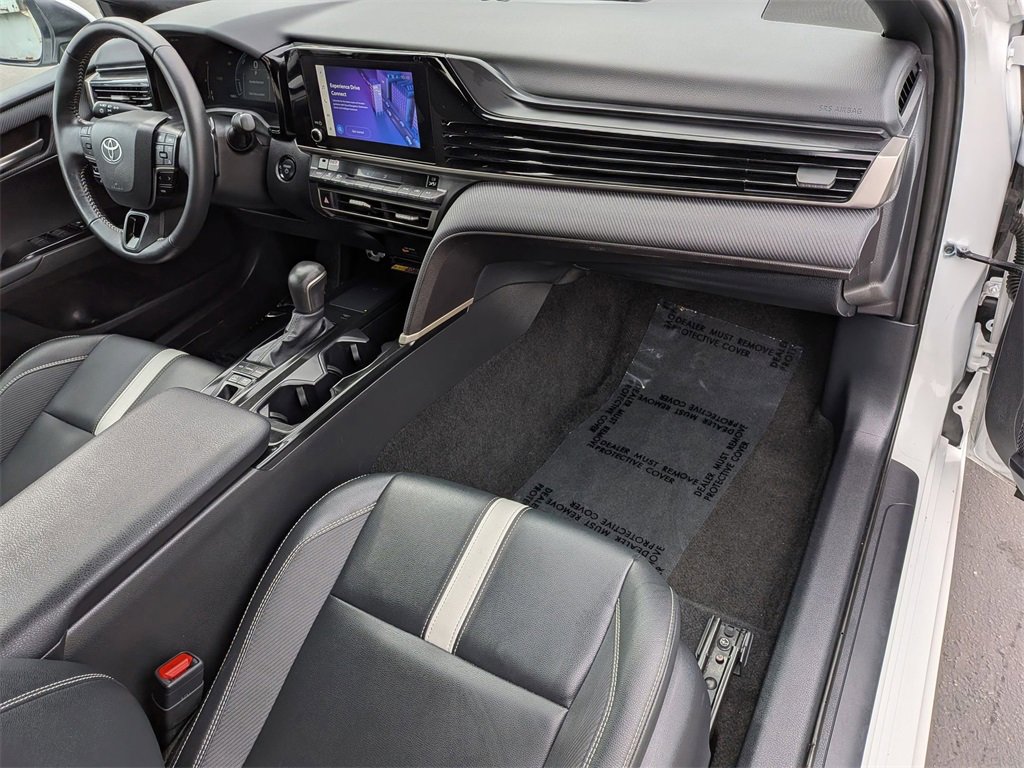 Used 2025 Toyota Camry LE image 30