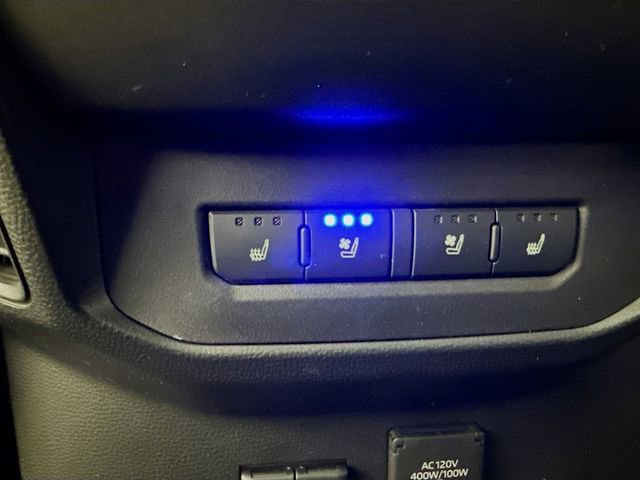 Used 2023 Toyota Tundra Platinum image 31