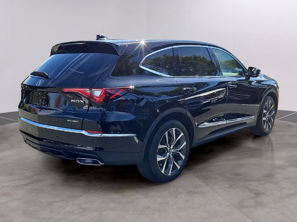 Used 2024 Acura MDX w/ Technology Package AWD/4WD image 4