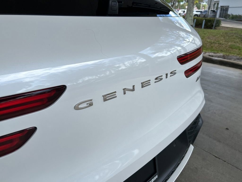 Used 2025 Genesis GV70 2.5T w/ Sport Prestige Package image 18