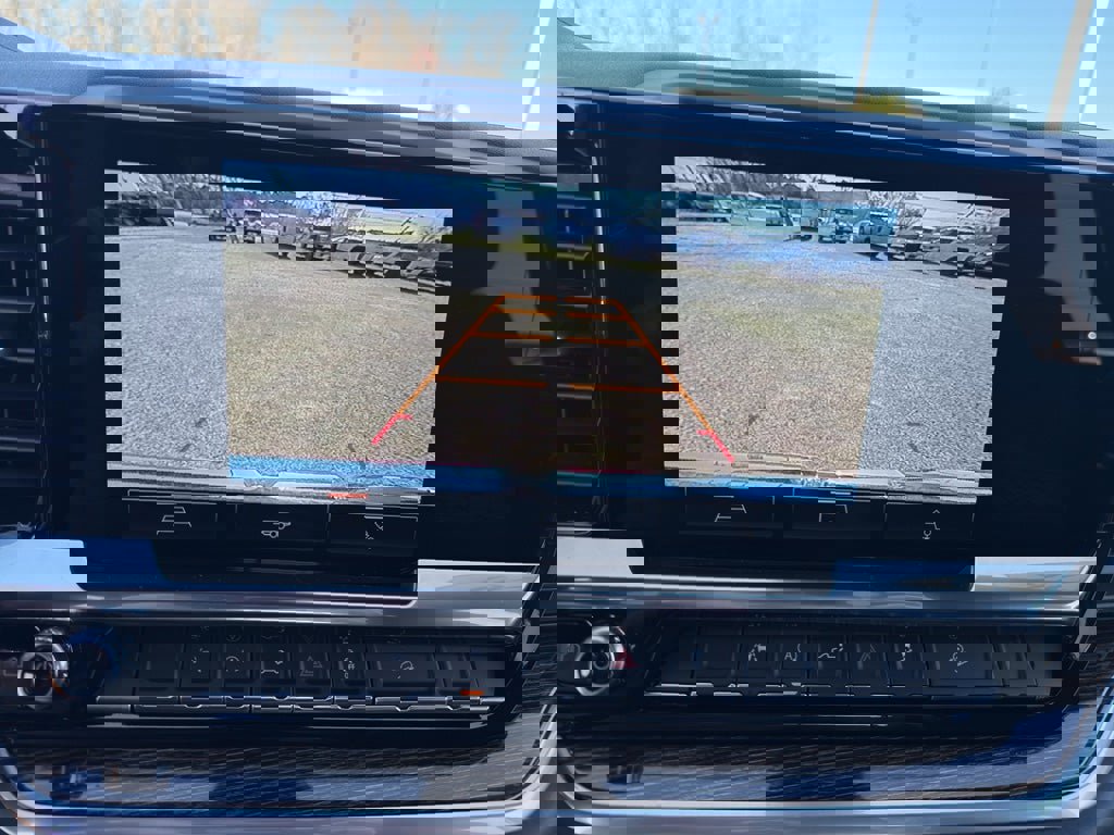 New 2026 GMC Sierra 1500 SLE image 19