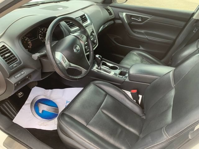 Used 2016 Nissan Altima 2.5 SL w/ Moonroof Package FWD image 12