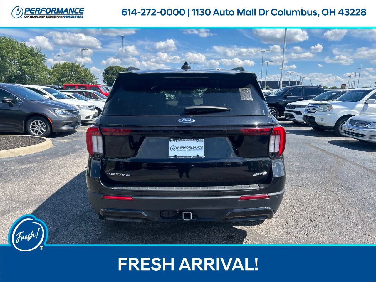 Used 2025 Ford Explorer ST-Line w/ ST-Line Street Pack AWD/4WD image 5