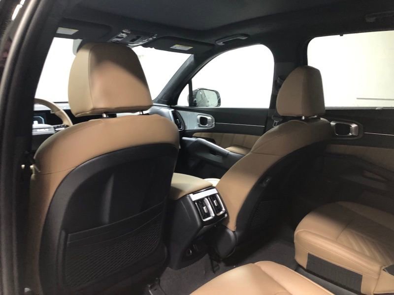 New 2026 Kia Sorento SX Prestige w/ Olive Brown Leather Package image 17